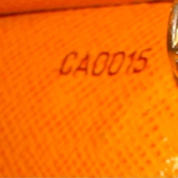 Louis Vuitton Monogram Canvas Sarah Wallet. Orange. - Picture 13 of 16